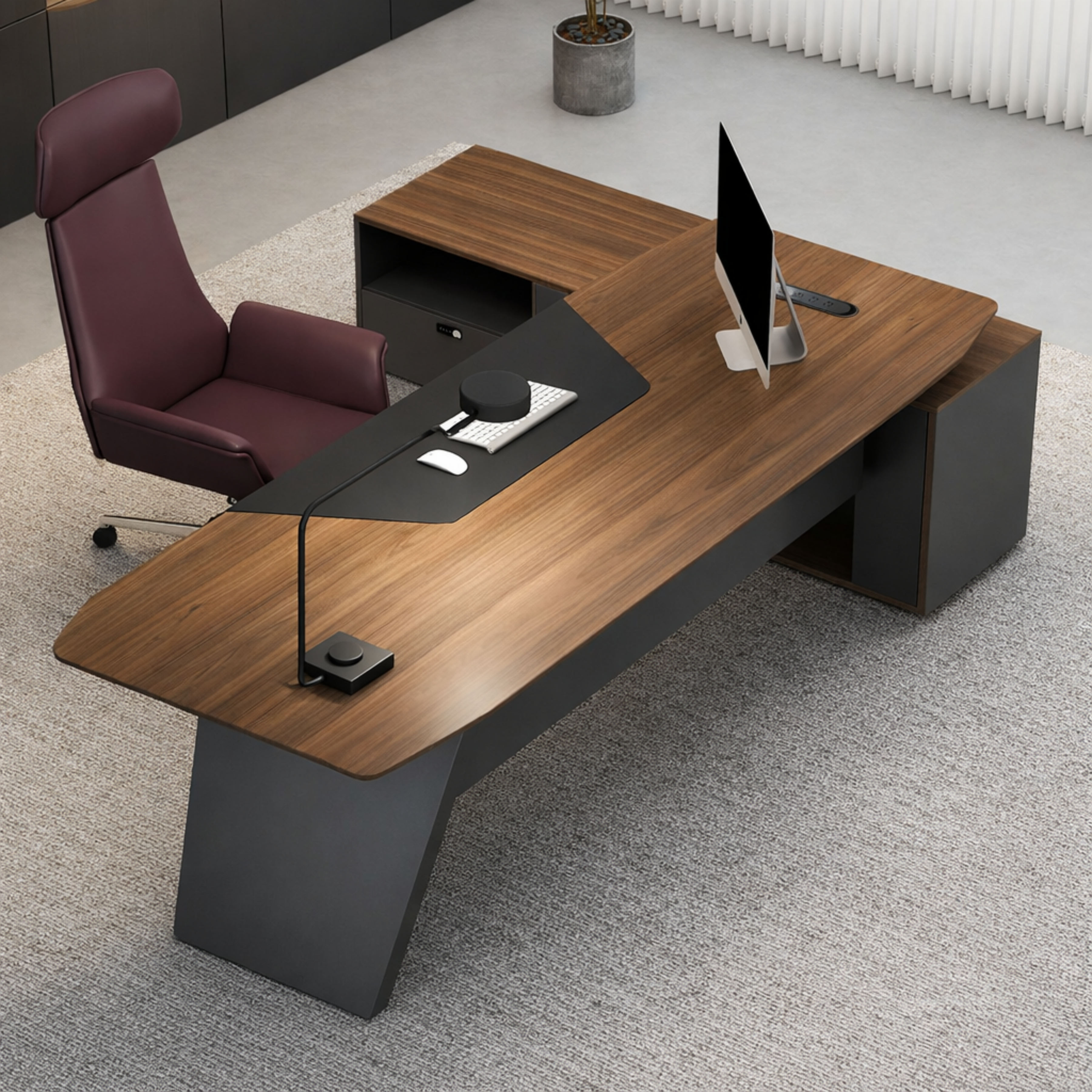 Statement Executive Desk with Return and Media Port